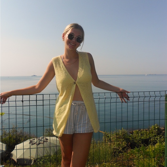 Meet your Posher, Riley - Picture 2 of 2